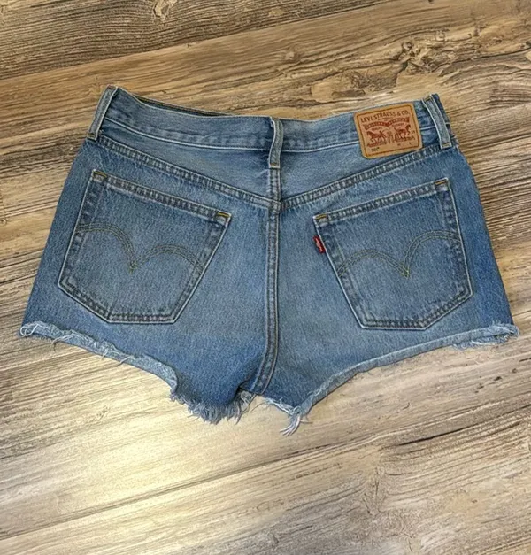 Levi’s 501 Shorts Jean Denim Women’s - Image 2