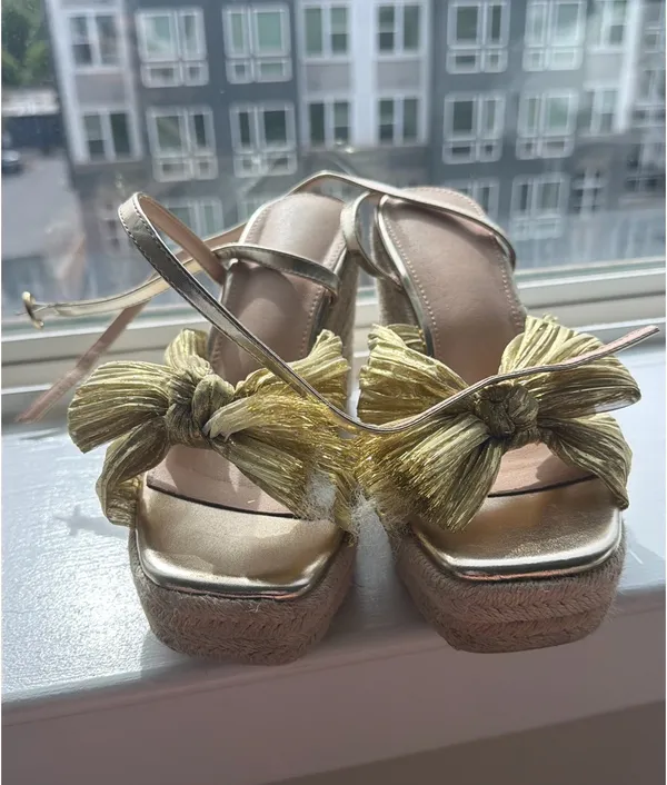 Platform Heels Gold Size 8.5 - Image 2