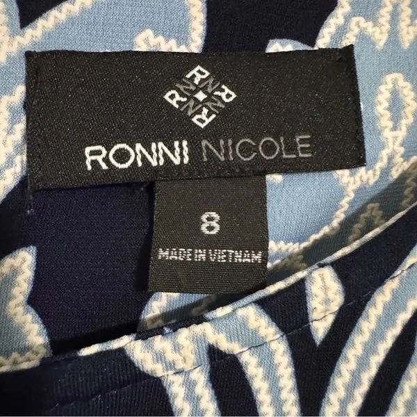 Ronni Nicole‎ Blue & White Textured Pattern Floral Dress Size 8 - Image 4