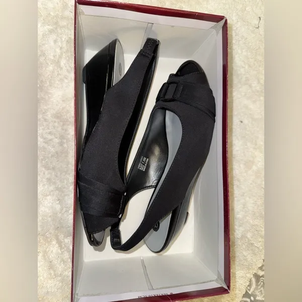Dress Barn Blitz Elegant Black Slingback Heels - Image 7