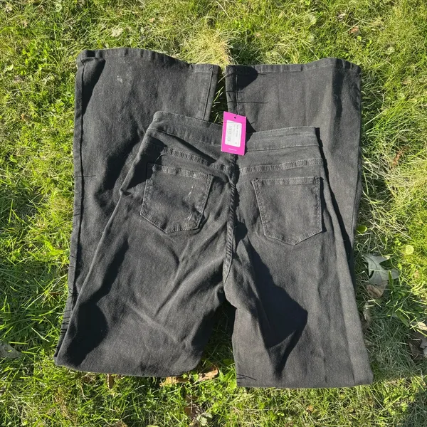 NWT Cut Out O-Ring Belt Black Flare - Image 4
