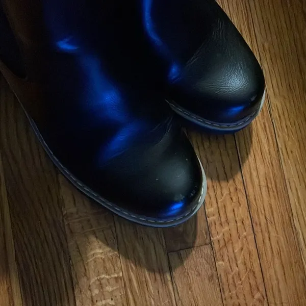 Universal Thread black boots with wood heels and rubber soles - Image 8