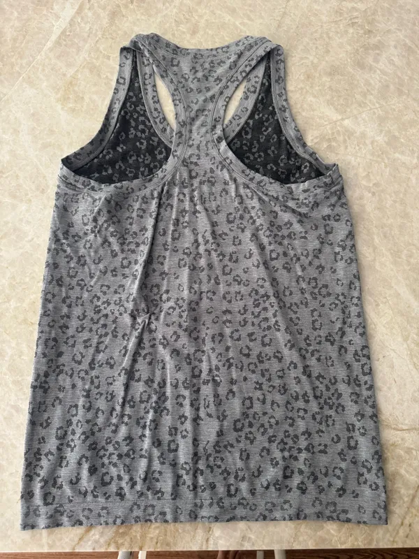 Athleta Medium Momentum Tank Seamless  - Image 2