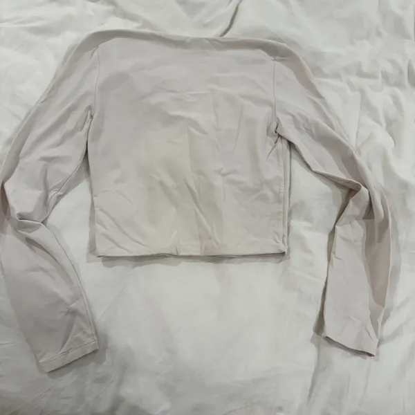 Aritzia Babaton Top Sculpt Crop - Image 3