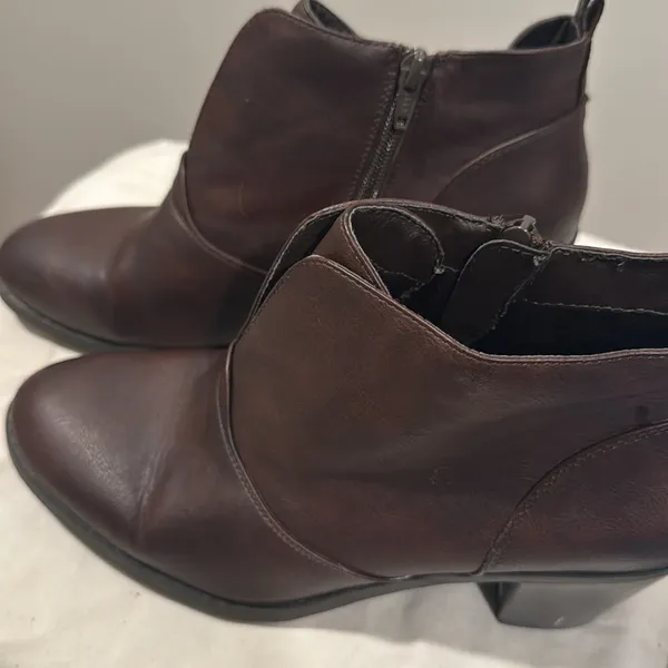 Cloudwalkers By Avenue MYLA Side Zip Ankle Boots Booties Brown Women’s Size 10W - Image 3