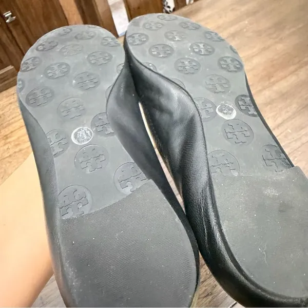 Tory Burch Black Leather Logo Reva Ballet Flats with Silver Emblem Discs - Image 8