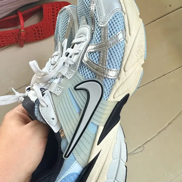 Nike Silver and Light Blue Athletic Sneakers - Image 4