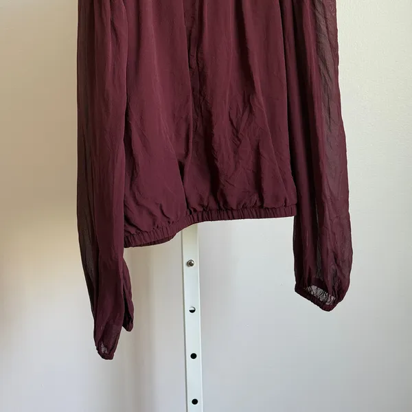 Guess by Marciano sz XS Burgundy Y2k fairy cottage 100%‎ Silk Top - Image 8