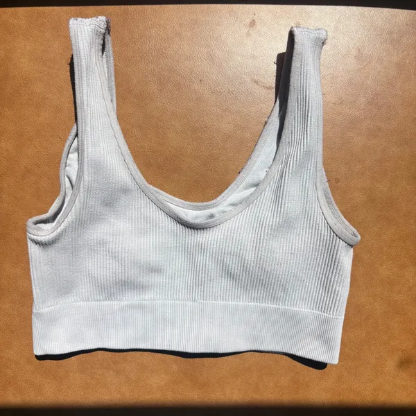 Seamless Ribbed Knit Scoop Neck Sports Bra White Crop Top Activewear - Image 3