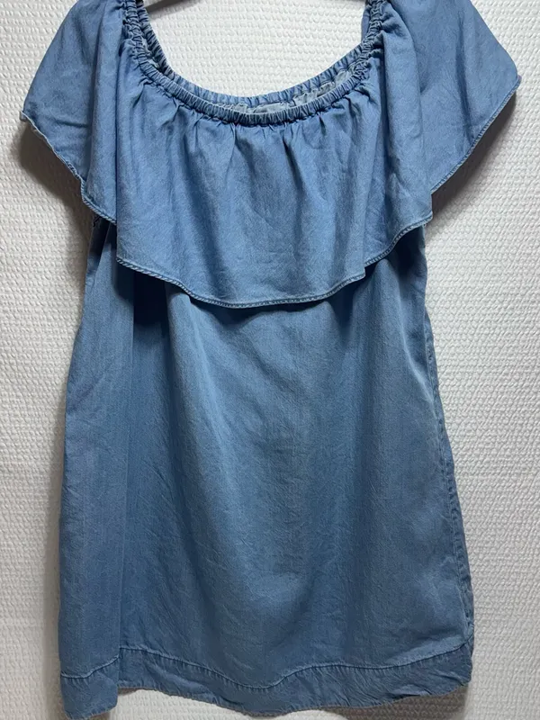 7 For All Mankind Light Blue Chambray Shirt - Image 2