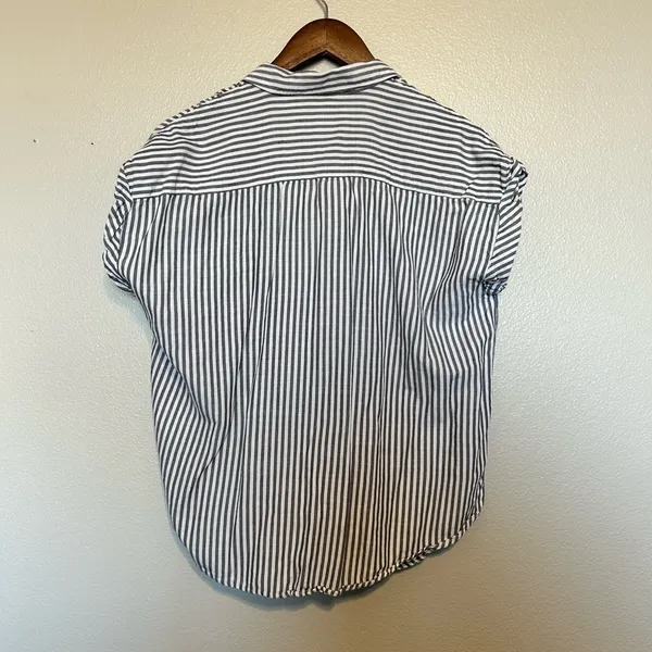Abercrombie & Fitch Navy and White Striped Button Down Shirt Coastal - Image 3