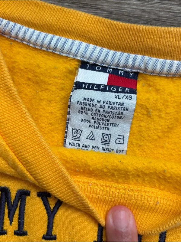 Y2K Tommy Hilfiger Yellow 'Classics' Crewneck Sweatshirt Preppy Fall Winter - Image 3