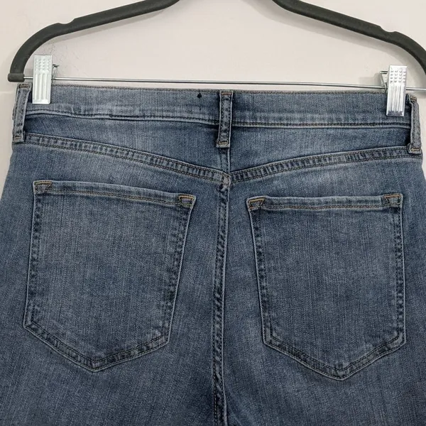 Banana Republic Distressed Jean Shorts Size 28 - Image 4