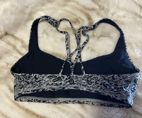 Lululemon Athletica Black and White Free To Be Patterned Sports Bra - Image 2