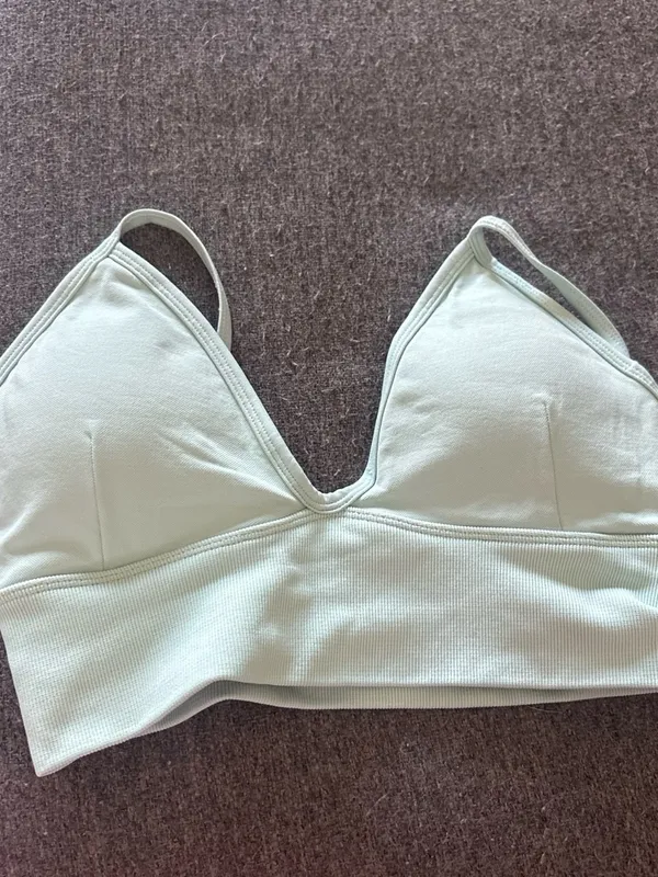 Amazon Women's Mint Green  Workout set - Image 4