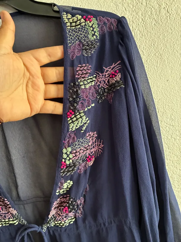 Anthropologie Saivana Silk Beaded Sheer Embroidered V-Neck Peasant Navy Blouse M - Image 9