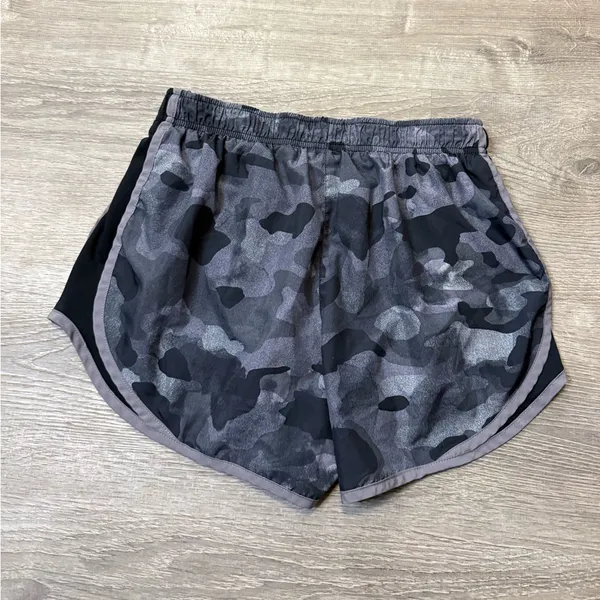 •NIKE• RUNNING SHORTS - Image 5
