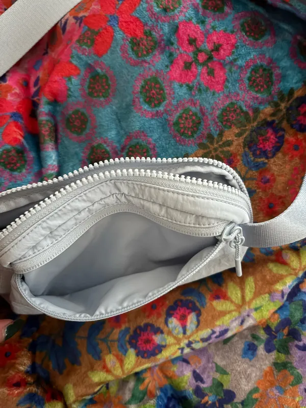 Lululemon Crossbody Fanny Pack - Image 5