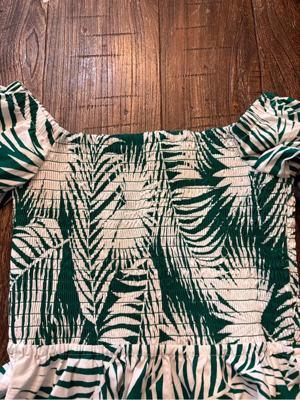 Milly Peplum Top Womens Large‎ Green White Palm Leaf Puff Sleeve Smocked - Image 7
