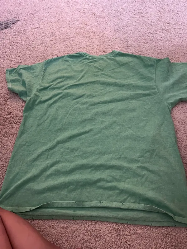 Urban Outfitters Graphic Tee Vintage - Image 2
