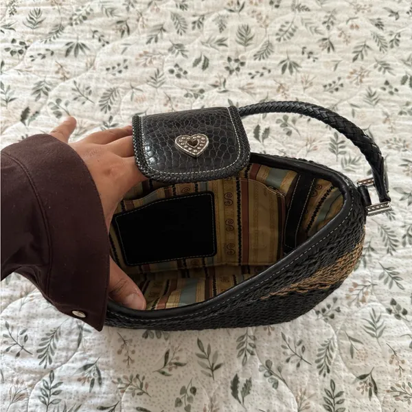 Brighton Sydney Black Tan Straw Handbag Heart Charm - Image 9