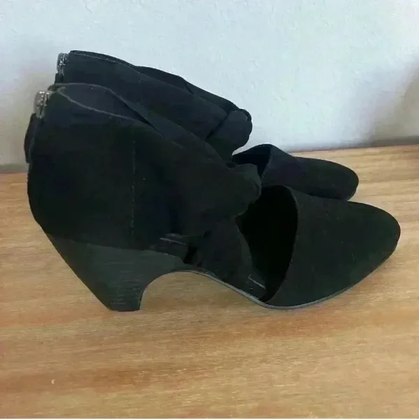 EILEEN FISHER Mary Knotted Black Suede Cutout Kitten Heel Pumps‎ - US 7.5 - Image 2