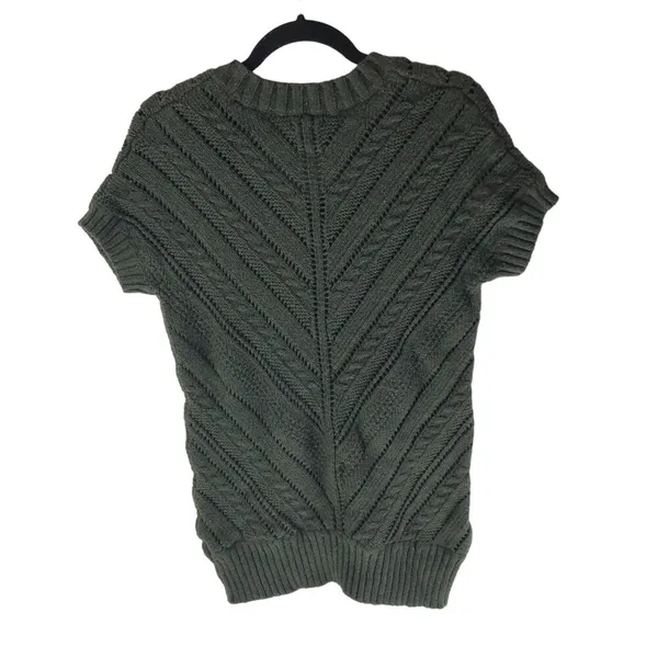 Maurices Olive Green Short Sleeve V-Neck Sweater Size M - Image 2