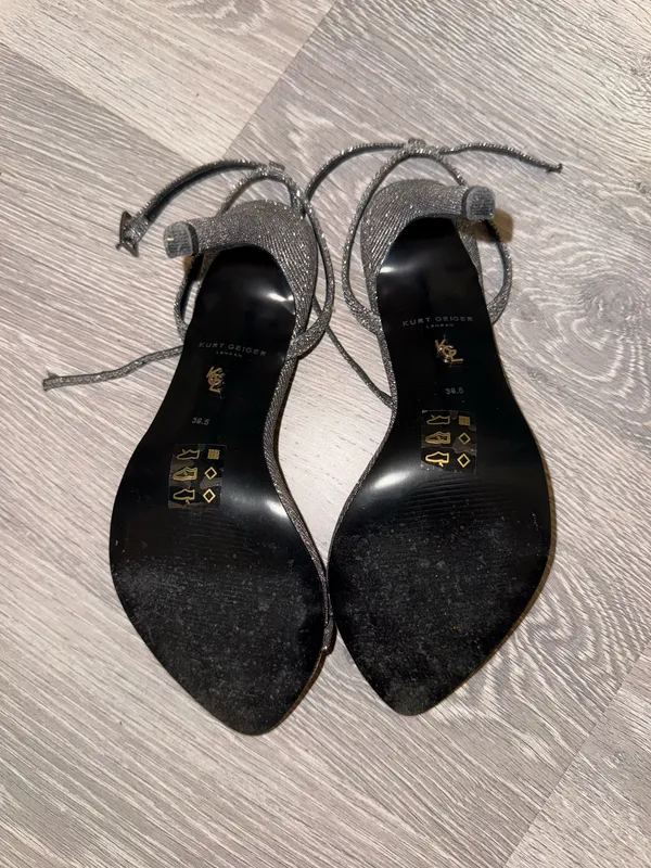 Kurt Geiger London Black Heals - Image 4
