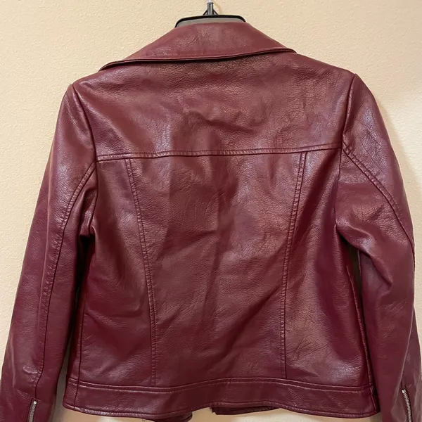 Maroon Leather Jacket Like New Absolutely Gorgeous Front Open With Zipper - Image 3