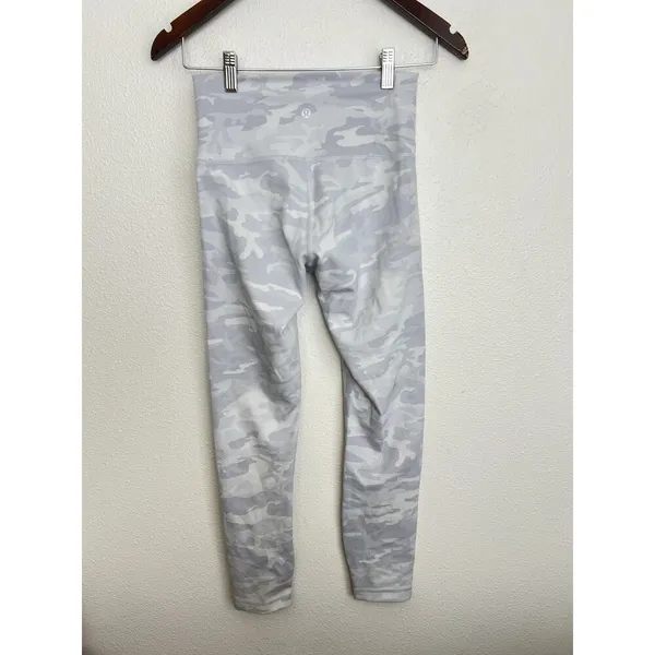 Lululemon Wunder Under High-Rise Tight Sz 6 Incognito Camo Jacquard Alpine White - Image 3