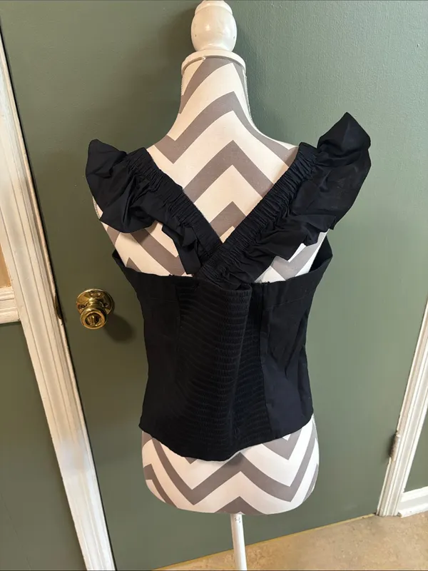 Lovesick Black Ruffled Strap Square Neck Tank Size L - Image 2