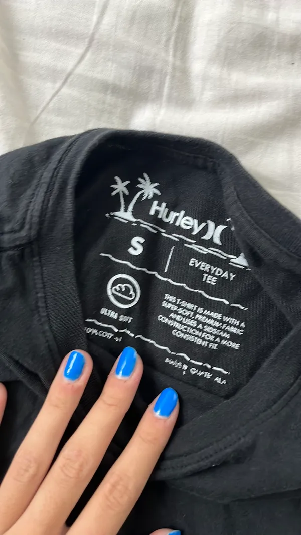 Hurley T-shirt - Image 3