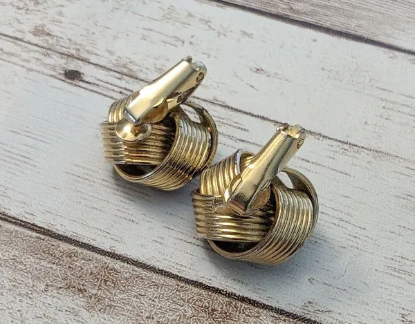 Vintage Clip On Earrings - Chunky Gold Tone Knot Design - Image 4