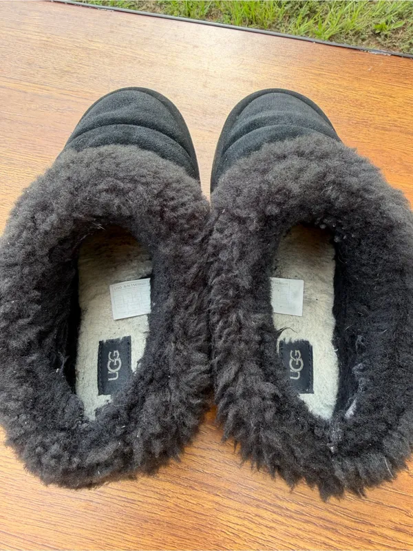 UGG Tazzlita Cozy Slippers Women’s US 6 UK 5 Black Sheepskin Slip Indoor/Outdoor - Image 3