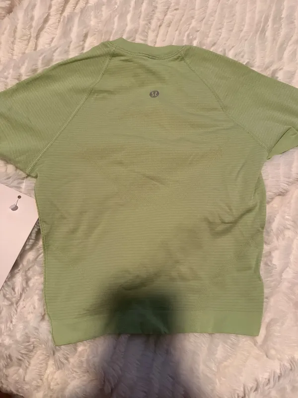 Lululemon Swiftly Tech Cropped Short Sleeve - Image 2