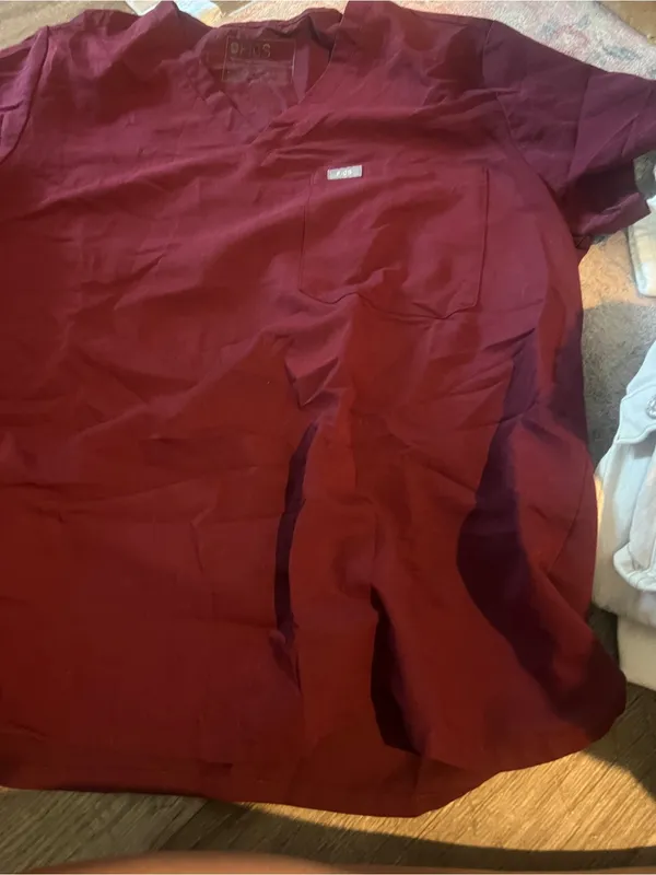 Figs xxl burgundy top - Image 7
