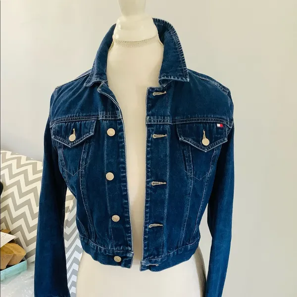 Tommy Hilfiger Nice Denim jacket EUC 💙 - Image 4