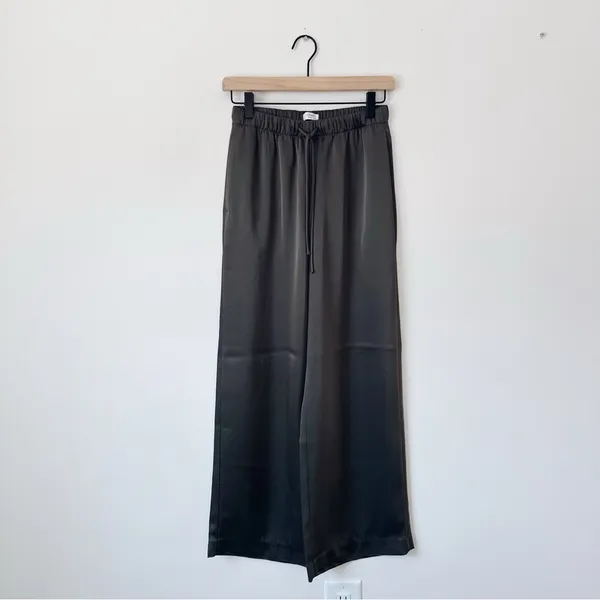 Aritzia Wilfred The Lodge Pant Satin Dark Olive - Image 10