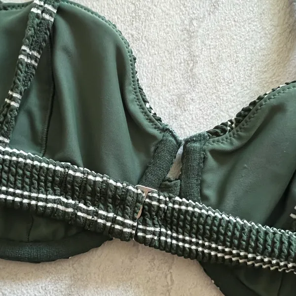 {Abercrombie & Fitch} Brand New Tie-Strap Underwire Bikini Top - Image 8