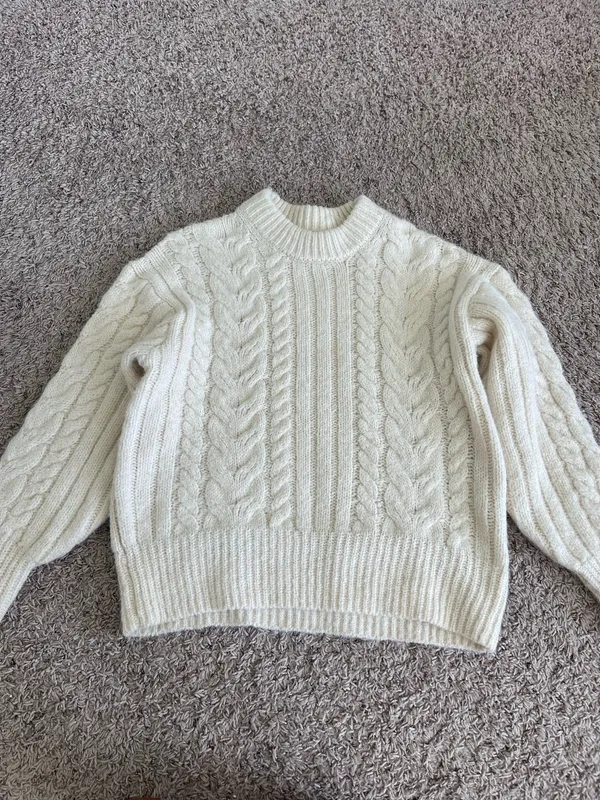 Target Sweater - Image 4