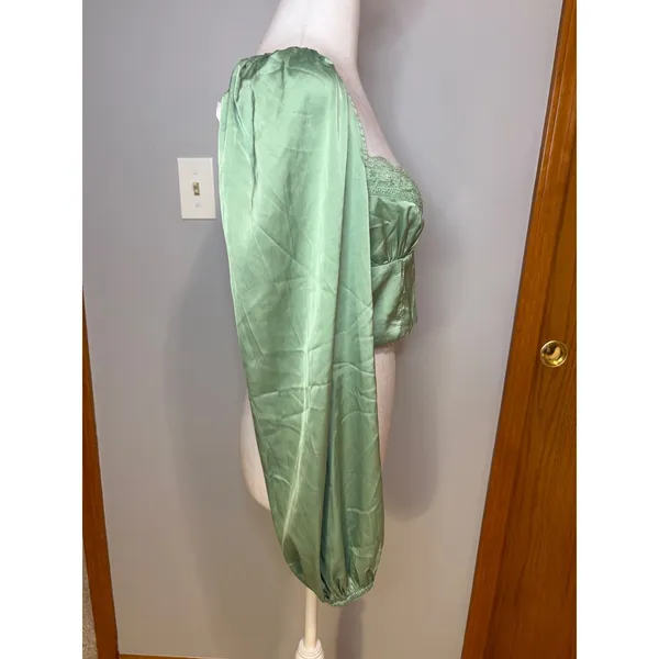 Princess Polly Sage Green Satin‎ Lace Trim Long Sleeve Festival Crop Top US 8 - Image 4