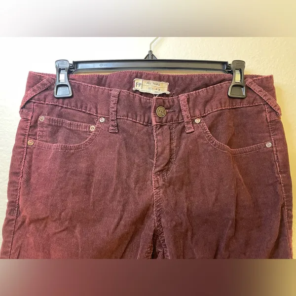 Free People Women’s Burgundy Corduroy Velvet Skinny Straight Leg Pants Size‎ 28 - Image 4
