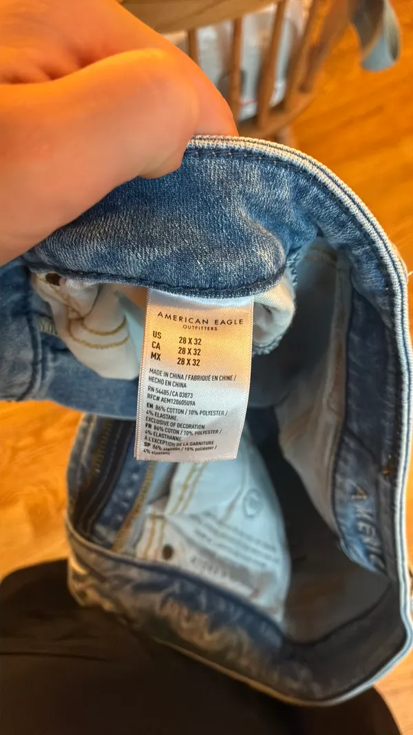 American Eagle Jeans - Image 3