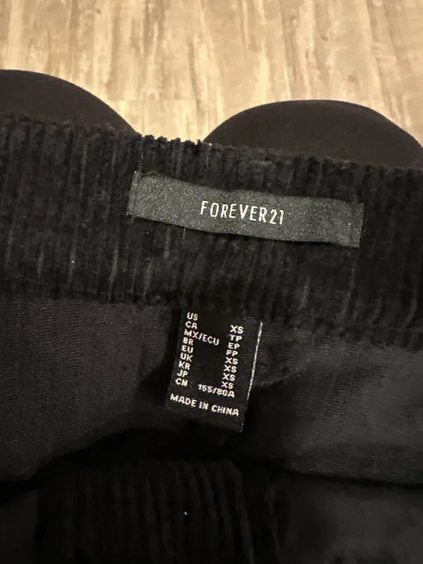 Forever 21 Black Skirt - Image 3