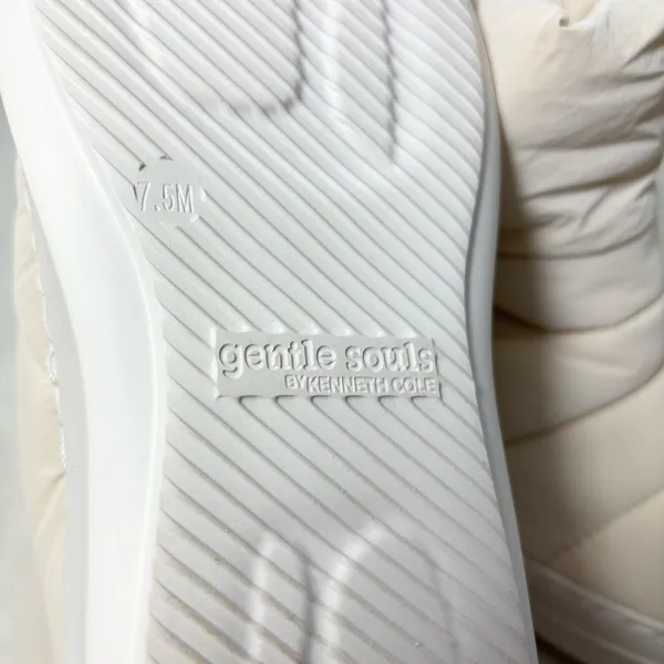 Gentle Souls by Kenneth Cole Cream Quilted Rosette Puff‎ Booties Size 7.5 - Image 9