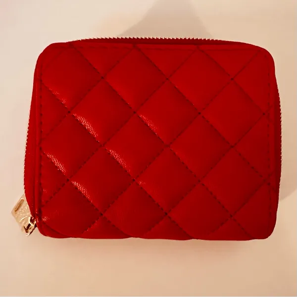 Steve Madden Red Quilted Women's Bifold Wallet w Zipper Pocket - 4” x 5” NWOT - Image 2