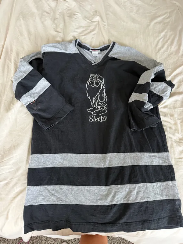 Disney Vintage Disneyland sleepy dwarf jersey - Image 2