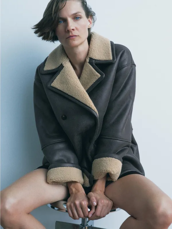 Zara Black Faux Leather Pea Coat with Cream Shearling Collar - Image 7
