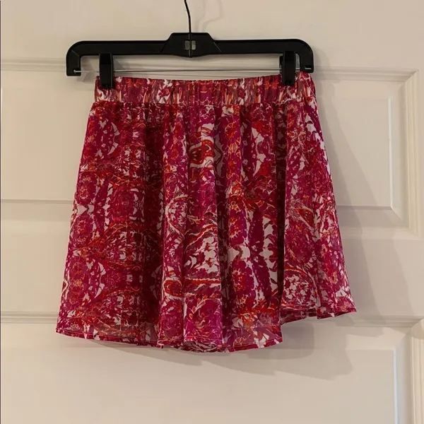 Show Me Your Mumu Hot Pink & White Carlos Swing Shorts, NWT - Image 2