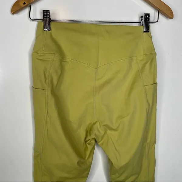 Carly Jean Los Angeles‎ Leggings with Pockets Size Medium - Image 4